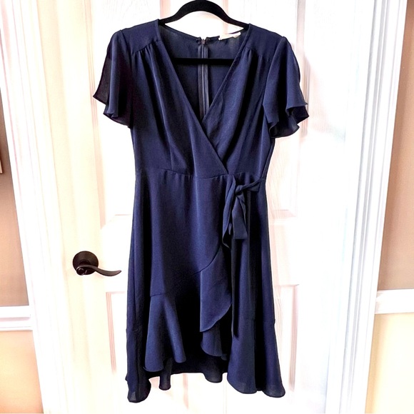 ⭐️ Altar’d State Roxana Navy Wrap Dress Fun and Flirty Size MEDIUM - Picture 4 of 14
